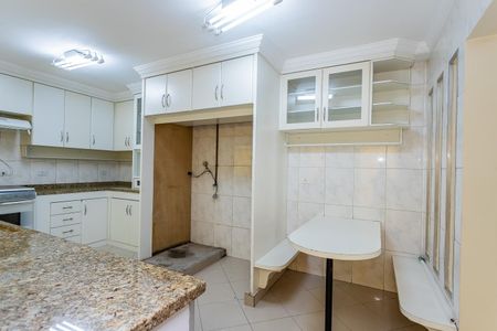 Casa para alugar com 235m², 3 quartos e 4 vagasCozinha