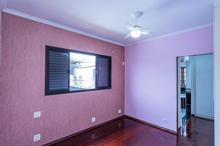 Casa para alugar com 235m², 3 quartos e 4 vagasSuite