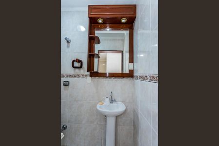 Casa para alugar com 235m², 3 quartos e 4 vagasBanheiro de serviço