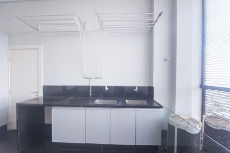 Apartamento à venda com 233m², 4 quartos e 5 vagas Apartamento à venda com 233m², 4 quartos e 5 vagasÁrea de Serviço