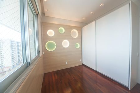 Apartamento à venda com 233m², 4 quartos e 5 vagas Apartamento à venda com 233m², 4 quartos e 5 vagassuite 2