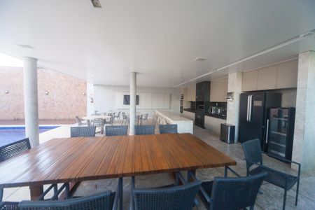 Apartamento à venda com 233m², 4 quartos e 5 vagas Apartamento à venda com 233m², 4 quartos e 5 vagasÁrea comum - Churrasqueira