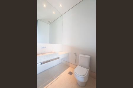 Apartamento à venda com 233m², 4 quartos e 5 vagas Apartamento à venda com 233m², 4 quartos e 5 vagasLavabo