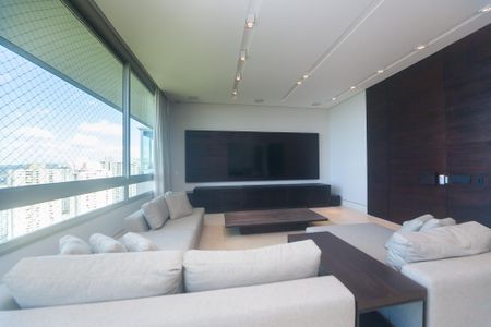 Sala de TV de apartamento à venda com 4 quartos, 233m² em Piemonte, Nova Lima