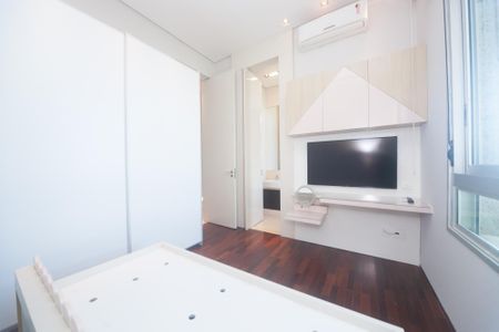 Apartamento à venda com 233m², 4 quartos e 5 vagas Apartamento à venda com 233m², 4 quartos e 5 vagassuite 1