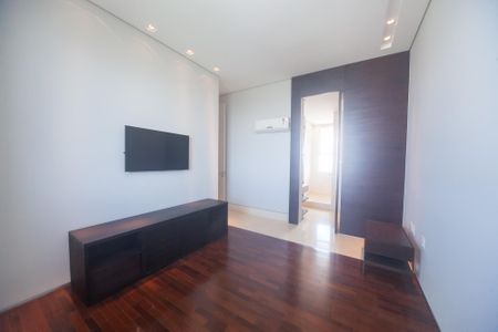 Apartamento à venda com 233m², 4 quartos e 5 vagas Apartamento à venda com 233m², 4 quartos e 5 vagassuite 4