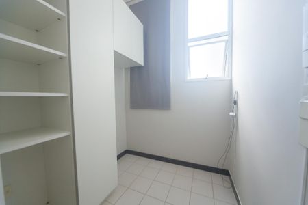 Apartamento à venda com 233m², 4 quartos e 5 vagas Apartamento à venda com 233m², 4 quartos e 5 vagasQuarto de Serviço