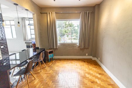 Apartamento para alugar com 74m², 2 quartos e 1 vagaSala