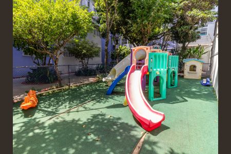 Apartamento para alugar com 74m², 2 quartos e 1 vagaÁrea comum - Playground