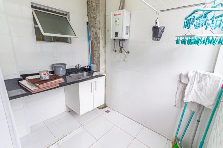Apartamento para alugar com 74m², 2 quartos e 1 vagaÁrea de Serviço