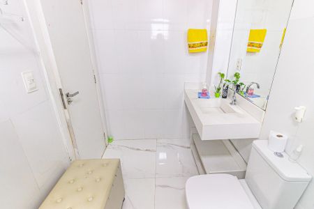 Apartamento para alugar com 74m², 2 quartos e 1 vagaBanheiro