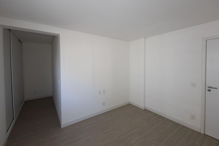 Apartamento para alugar com 199m², 4 quartos e 3 vagas Apartamento para alugar com 199m², 4 quartos e 3 vagasSemi Suíte 3