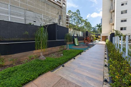 Apartamento para alugar com 199m², 4 quartos e 3 vagas Apartamento para alugar com 199m², 4 quartos e 3 vagasÁrea comum - Playground