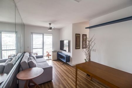 Sala  de apartamento para alugar com 3 quartos, 72m² em Centro, Barueri