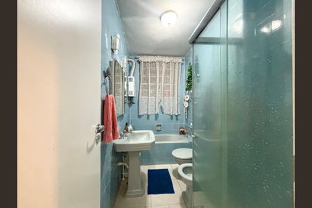 Apartamento à venda com 76m², 3 quartos e sem vaga Apartamento à venda com 76m², 3 quartos e sem vagaBanheiro social