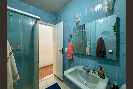 Apartamento à venda com 76m², 3 quartos e sem vaga Apartamento à venda com 76m², 3 quartos e sem vagaBanheiro social