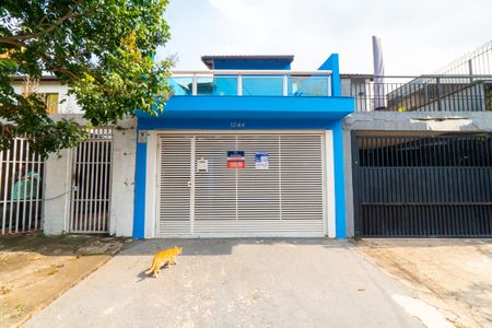Casa à venda com 180m², 2 quartos e 2 vagasFachada