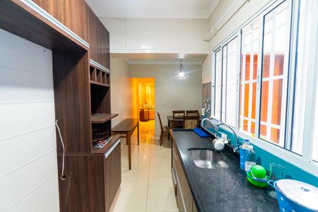 Casa à venda com 180m², 2 quartos e 2 vagasCozinha