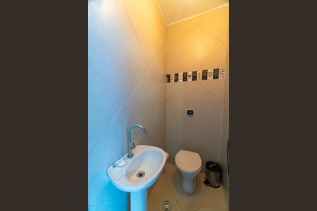 Casa à venda com 180m², 2 quartos e 2 vagasBanheiro de serviço