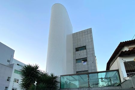 Apartamento à venda com 106m², 3 quartos e 3 vagasFachada