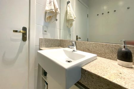 Apartamento à venda com 106m², 3 quartos e 3 vagasBanheiro da Suíte 1