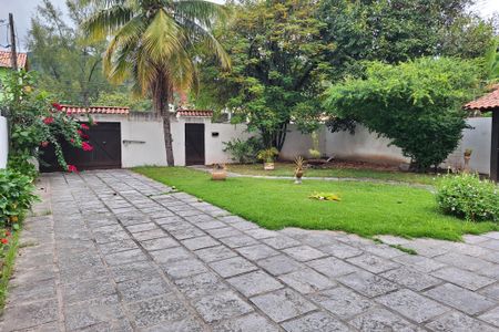 Casa à venda com 195m², 3 quartos e 3 vagasQuintal