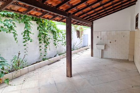 Casa à venda com 195m², 3 quartos e 3 vagasÁrea de Serviço