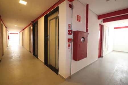 Apartamento à venda com 51m², 1 quarto e 1 vagaElevadores