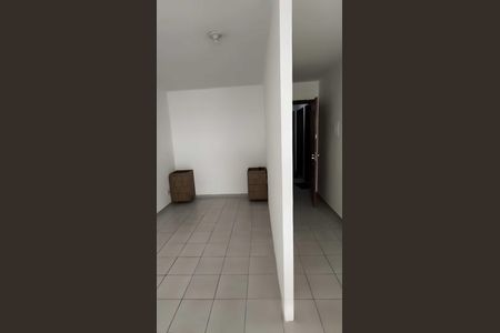 Sala de kitnet/studio para alugar com 1 quarto, 43m² em QE 40, Brasília