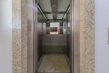 Apartamento para alugar com 73m², 2 quartos e 1 vagaelevador