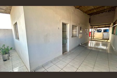 Casa para alugar com 30m², 1 quarto e sem vagaQuintal