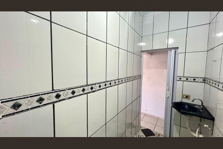 Banheiro de casa para alugar com 1 quarto, 30m² em Parque Maria Helena, Guarulhos