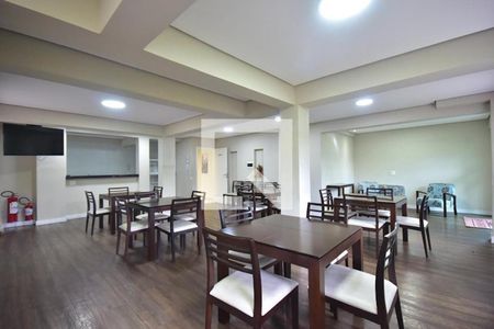 Apartamento à venda com 70m², 3 quartos e 1 vaga Apartamento à venda com 70m², 3 quartos e 1 vagaÁrea comum - Salão de festas