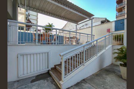 Apartamento para alugar com 69m², 2 quartos e 1 vagaÁrea comum - Piscina