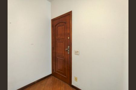 Apartamento para alugar com 69m², 2 quartos e 1 vagaEntrada