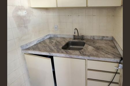 Apartamento para alugar com 69m², 2 quartos e 1 vagaCozinha e Área de Serviço