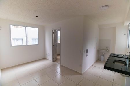 Sala de apartamento para alugar com 2 quartos, 36m² em Tribobó, São Gonçalo