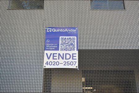 Casa à venda com 360m², 4 quartos e 2 vagasPlaca Instalada 29-04-2026-UNRX-37