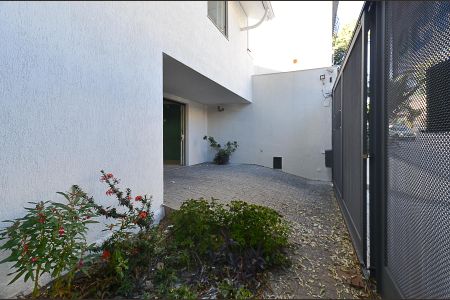 Casa à venda com 360m², 4 quartos e 2 vagasGaragem