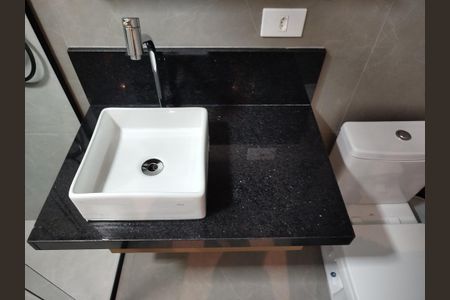 Banheiro de kitnet/studio para alugar com 1 quarto, 30m² em Tatuapé, São Paulo