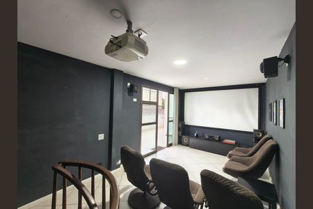 Apartamento à venda com 167m², 4 quartos e 2 vagas Apartamento à venda com 167m², 4 quartos e 2 vagasSala 2