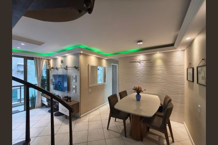 Apartamento à venda com 167m², 4 quartos e 2 vagas Apartamento à venda com 167m², 4 quartos e 2 vagasSala