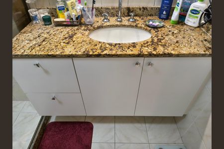 Apartamento à venda com 167m², 4 quartos e 2 vagas Apartamento à venda com 167m², 4 quartos e 2 vagasBanheiro da Suíte