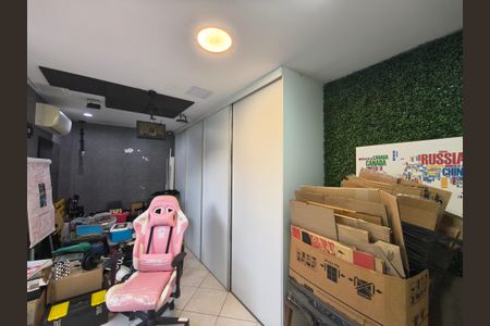 Apartamento à venda com 167m², 4 quartos e 2 vagas Apartamento à venda com 167m², 4 quartos e 2 vagasQuarto 4 - Suíte