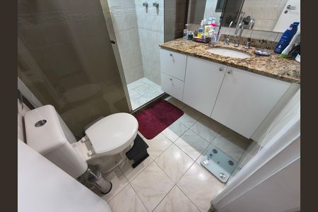 Apartamento à venda com 167m², 4 quartos e 2 vagas Apartamento à venda com 167m², 4 quartos e 2 vagasBanheiro da Suíte