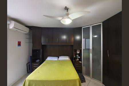 Apartamento à venda com 167m², 4 quartos e 2 vagas Apartamento à venda com 167m², 4 quartos e 2 vagasQuarto Suíte