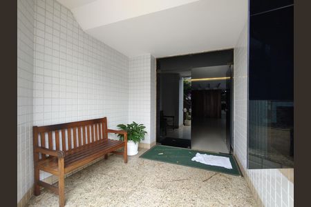Apartamento à venda com 167m², 4 quartos e 2 vagas Apartamento à venda com 167m², 4 quartos e 2 vagasFachada