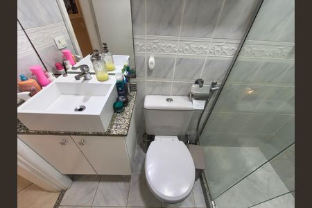 Apartamento à venda com 167m², 4 quartos e 2 vagas Apartamento à venda com 167m², 4 quartos e 2 vagasBanheiro Social