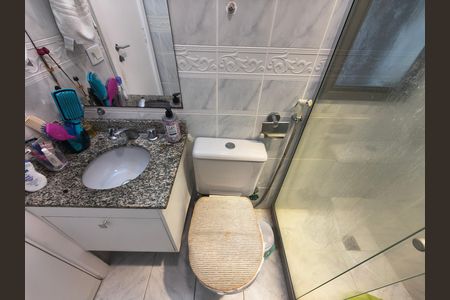 Apartamento à venda com 167m², 4 quartos e 2 vagas Apartamento à venda com 167m², 4 quartos e 2 vagasBanheiro Social 2