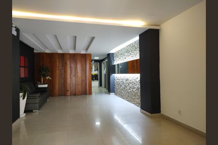 Apartamento à venda com 167m², 4 quartos e 2 vagas Apartamento à venda com 167m², 4 quartos e 2 vagasHall de entrada